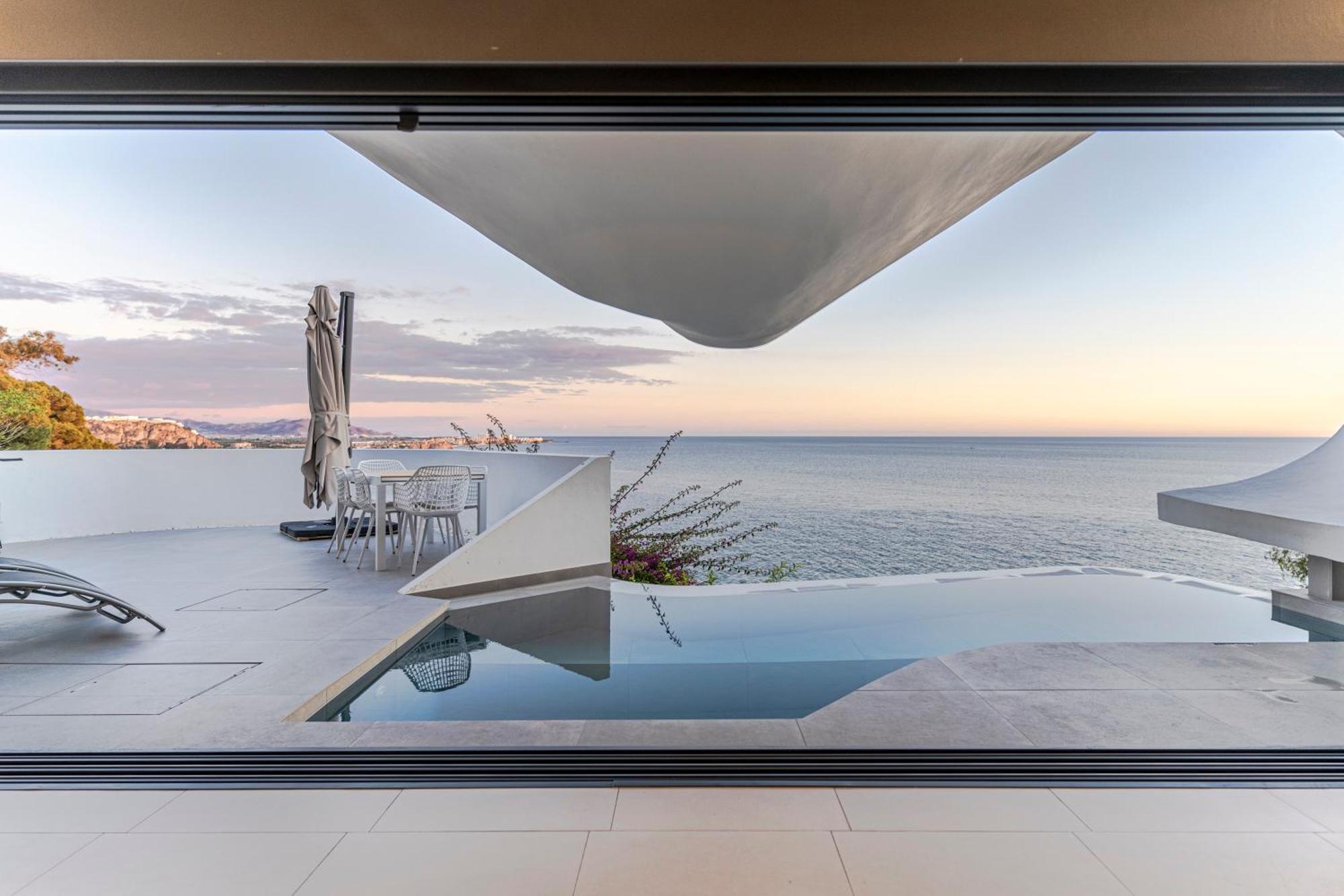 Rentitspain Casa Del Acantilado Piscina Climatizada Salobreña Exteriér fotografie